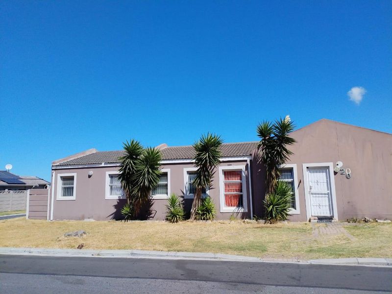 House Pending Sale In Milnerton - Photo 2