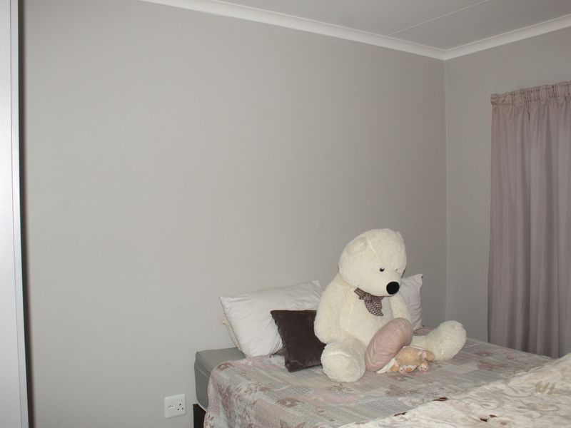 Apartment For Sale In Pretoria - Photo 10