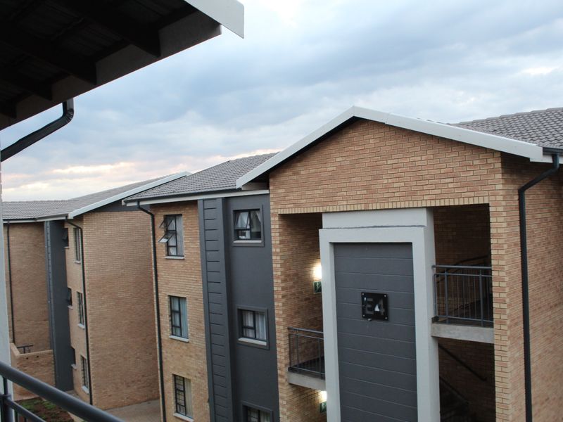 Apartment For Sale In Pretoria - Photo 4