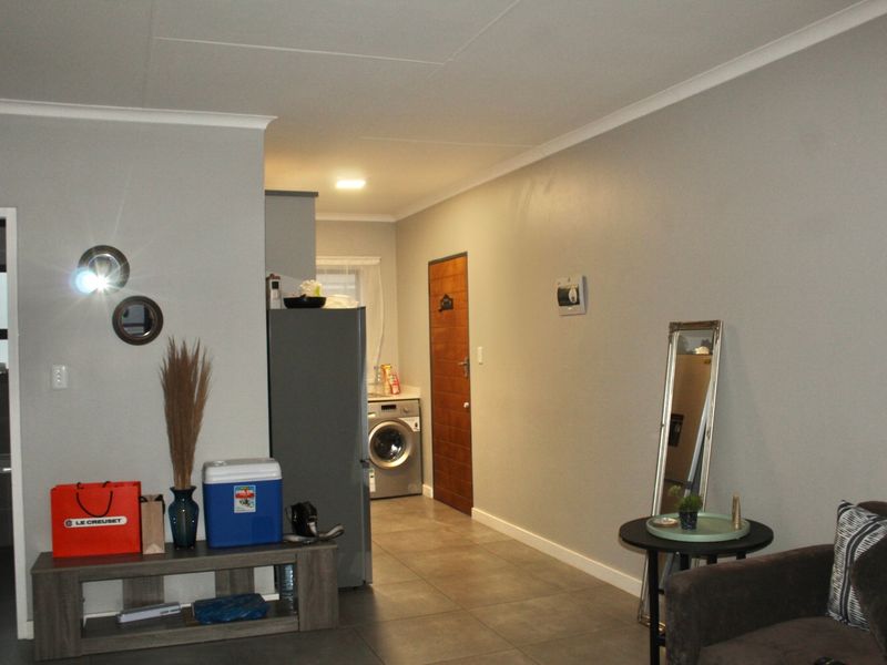 Apartment For Sale In Pretoria - Photo 3