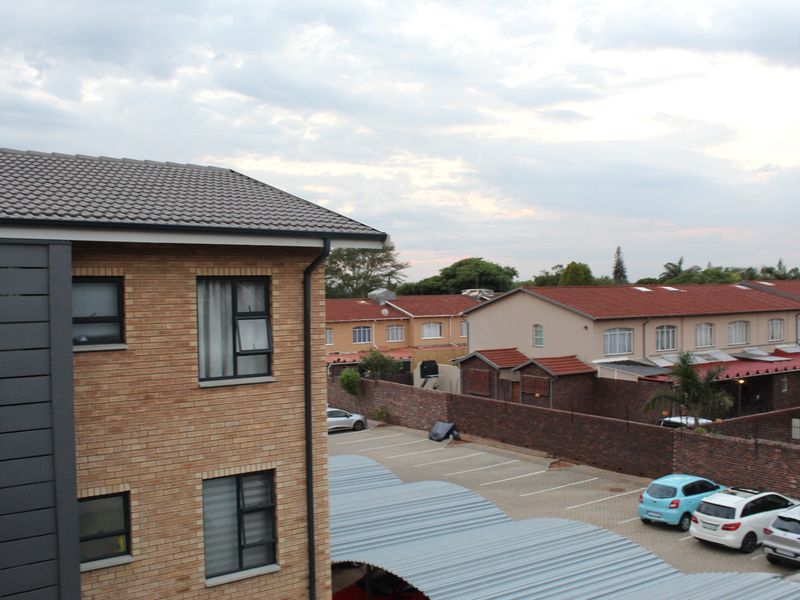 Apartment For Sale In Pretoria - Photo 6