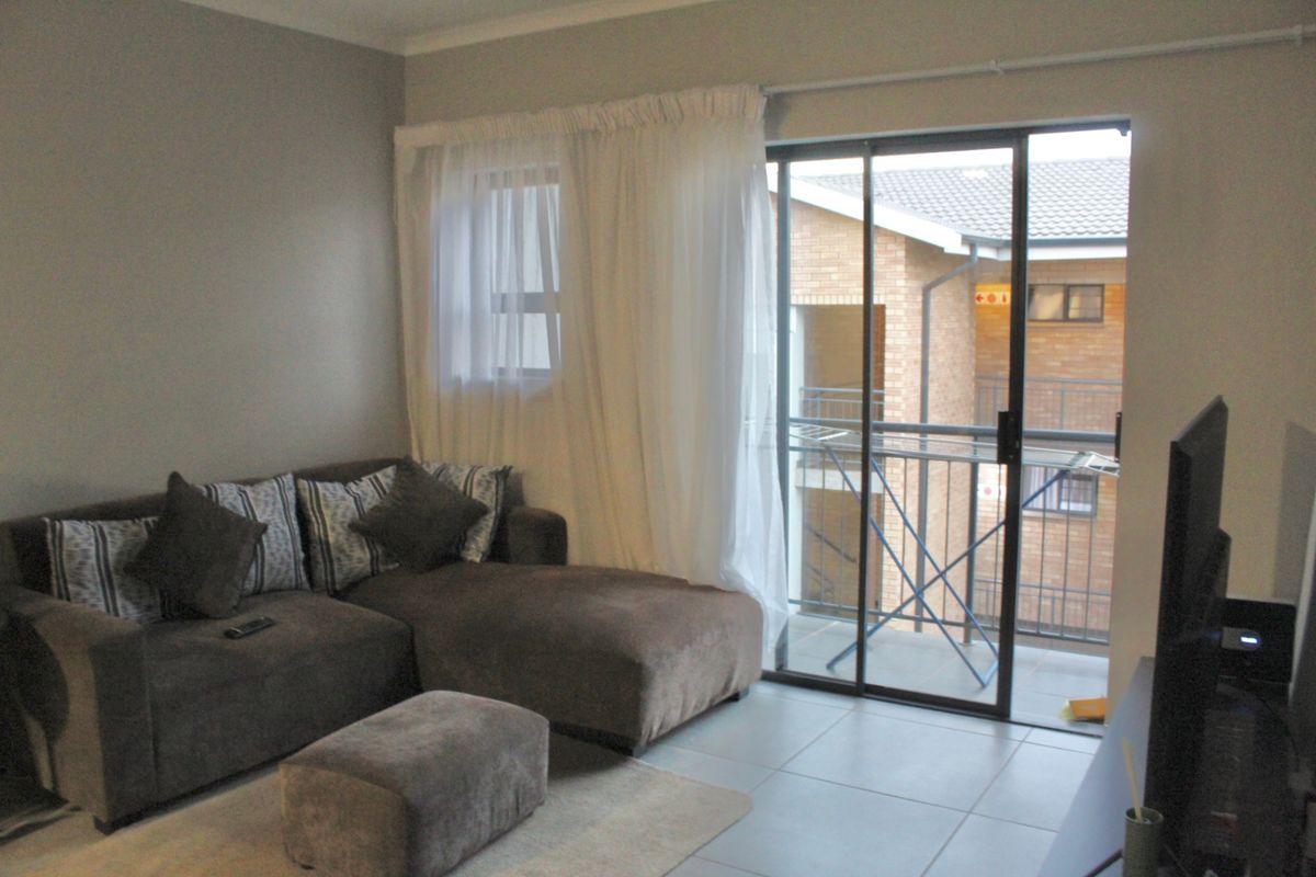 Apartment For Sale In Pretoria - Photo 2