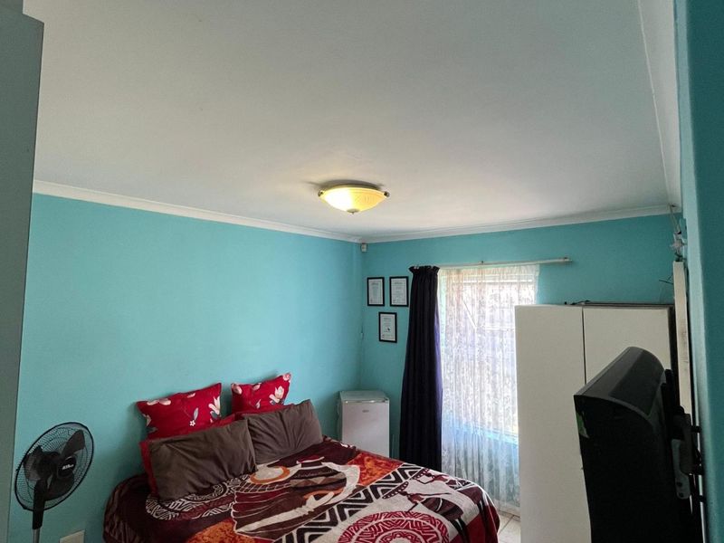 House For Sale In Kuils River - Photo 9