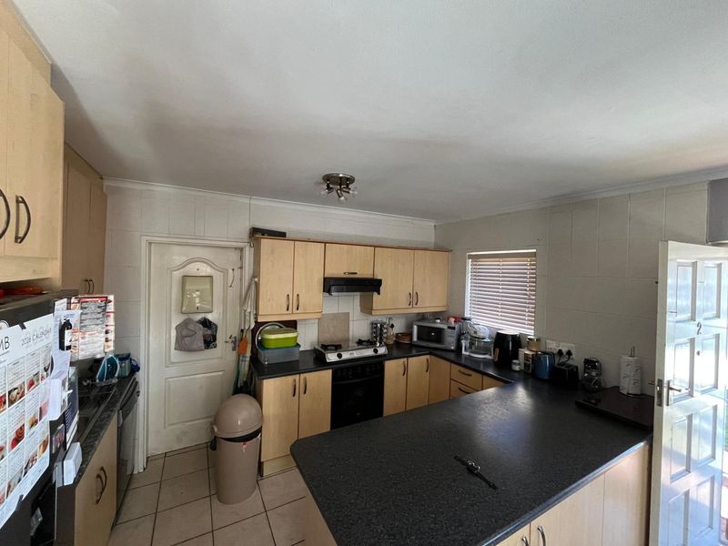 House For Sale In Kuils River - Photo 7