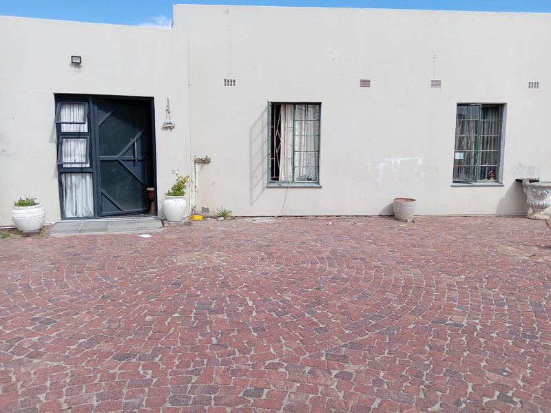 House For Sale In Cape Town - Photo 4