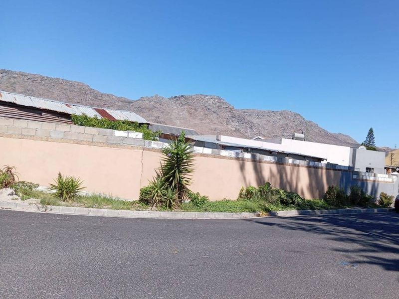 House For Sale In Cape Town - Photo 2