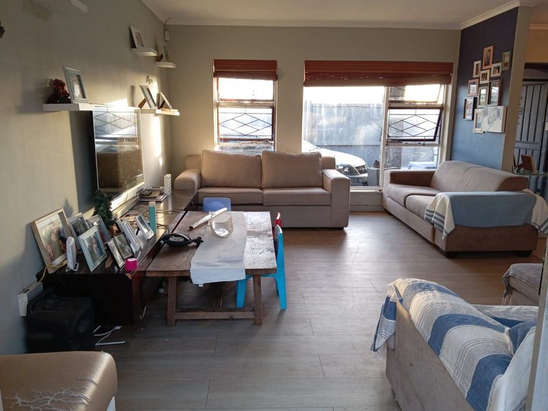 House For Sale In Blouberg - Photo 3