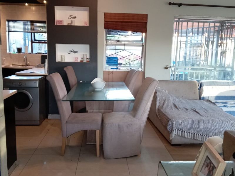 House For Sale In Blouberg - Photo 5