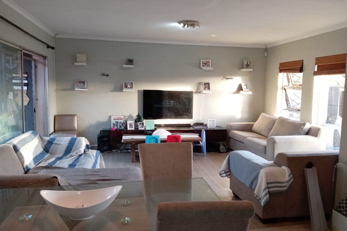 House For Sale In Blouberg - Photo 4