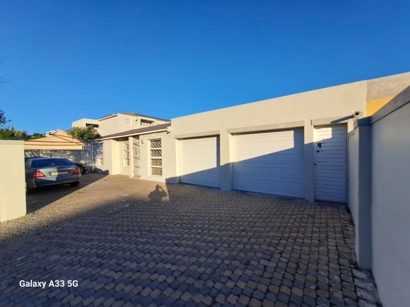 House For Sale In Cape Town - Photo 3