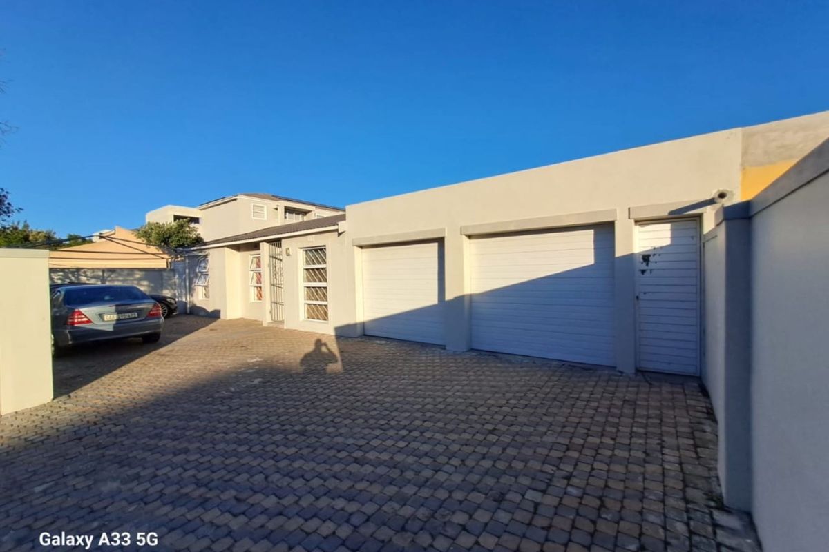 House For Sale In Cape Town - Photo 3