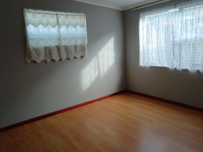 House Rental Monthly In Mitchells Plain - Photo 10