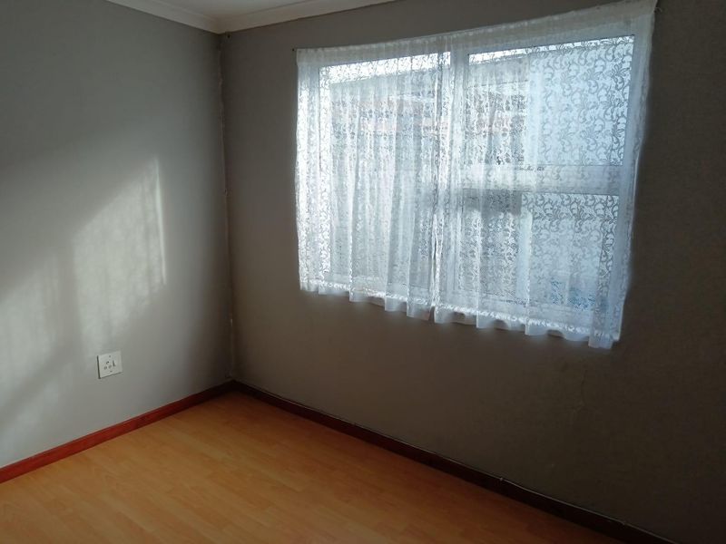 House Rental Monthly In Mitchells Plain - Photo 1