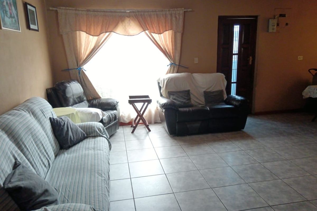 House For Sale In Mitchells Plain - Photo 5