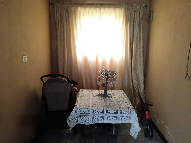 House For Sale In Mitchells Plain - Photo 6