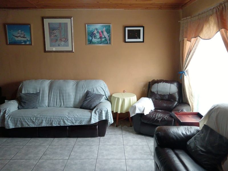 House For Sale In Mitchells Plain - Photo 4