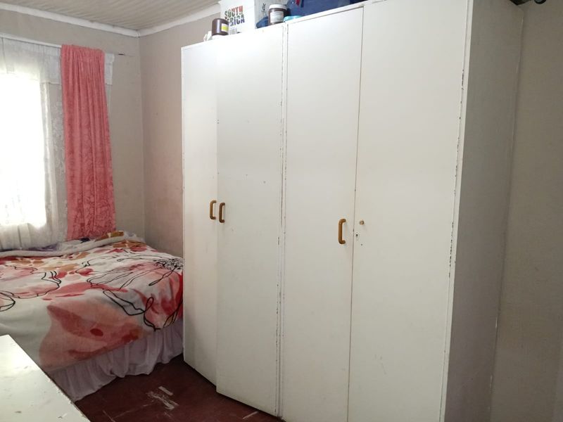 House For Sale In Mitchells Plain - Photo 6