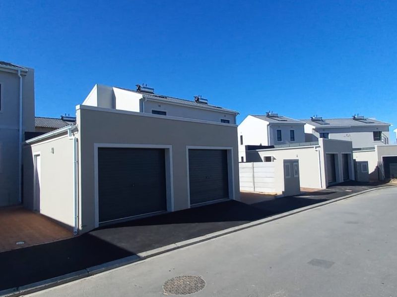 House For Sale In Blouberg - Photo 3
