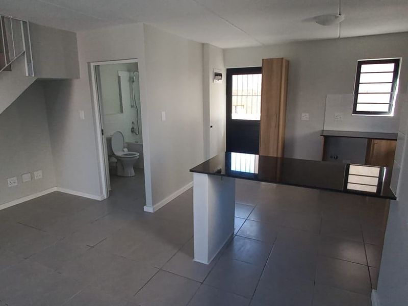 House For Sale In Blouberg - Photo 6