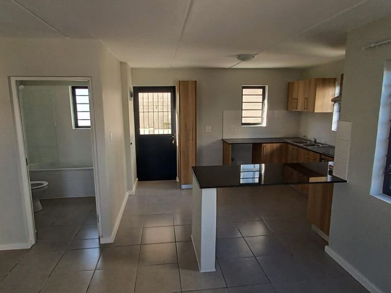 House For Sale In Blouberg - Photo 5