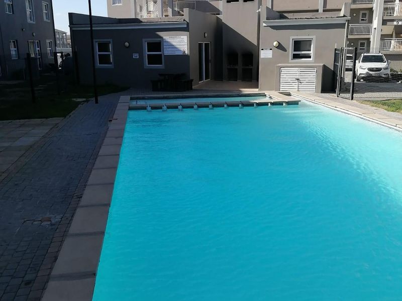 Apartment For Sale In Cape Town - Photo 9
