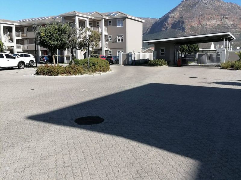 Apartment For Sale In Cape Town - Photo 6