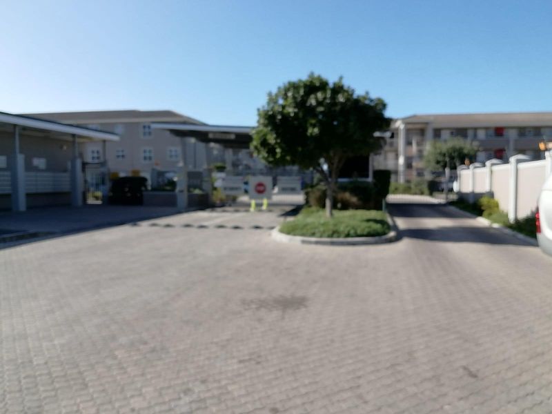 Apartment For Sale In Cape Town - Photo 1