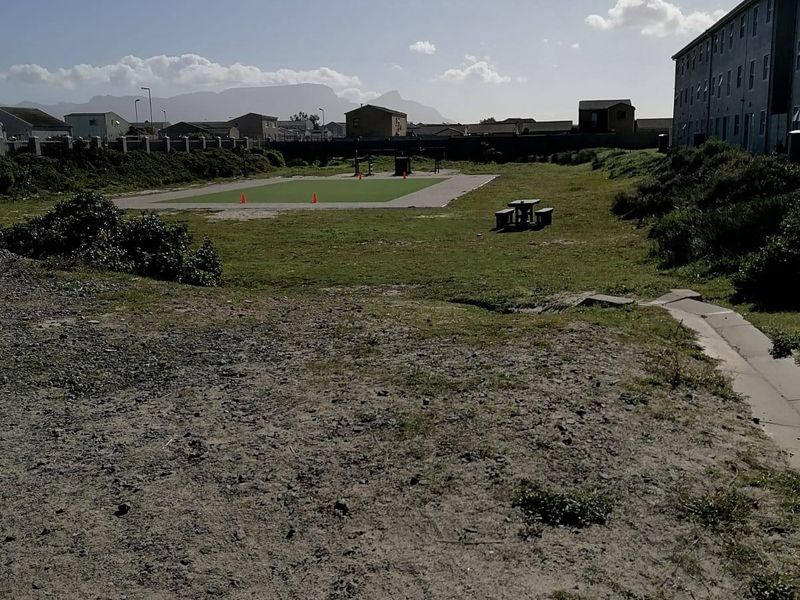 Apartment For Sale In Cape Town - Photo 3