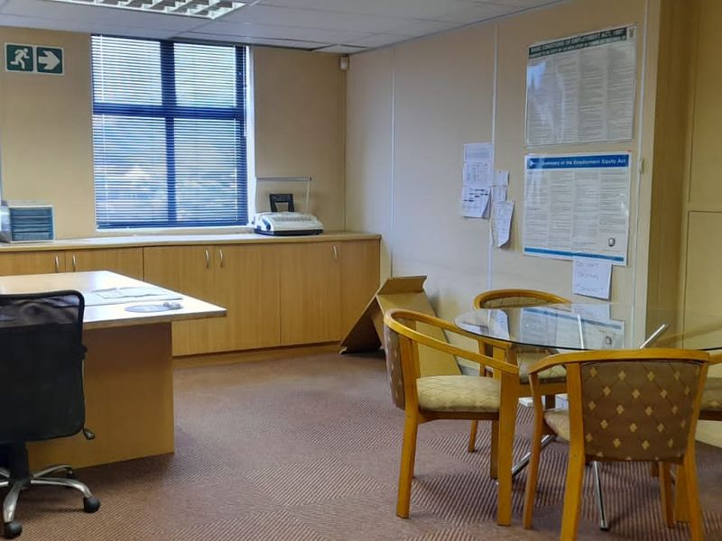 Commercial For Sale In Cape Town - Photo 9