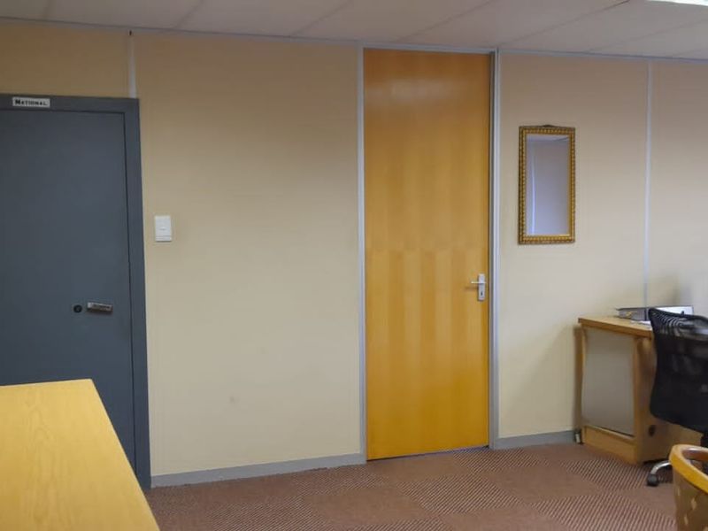 Commercial For Sale In Cape Town - Photo 8