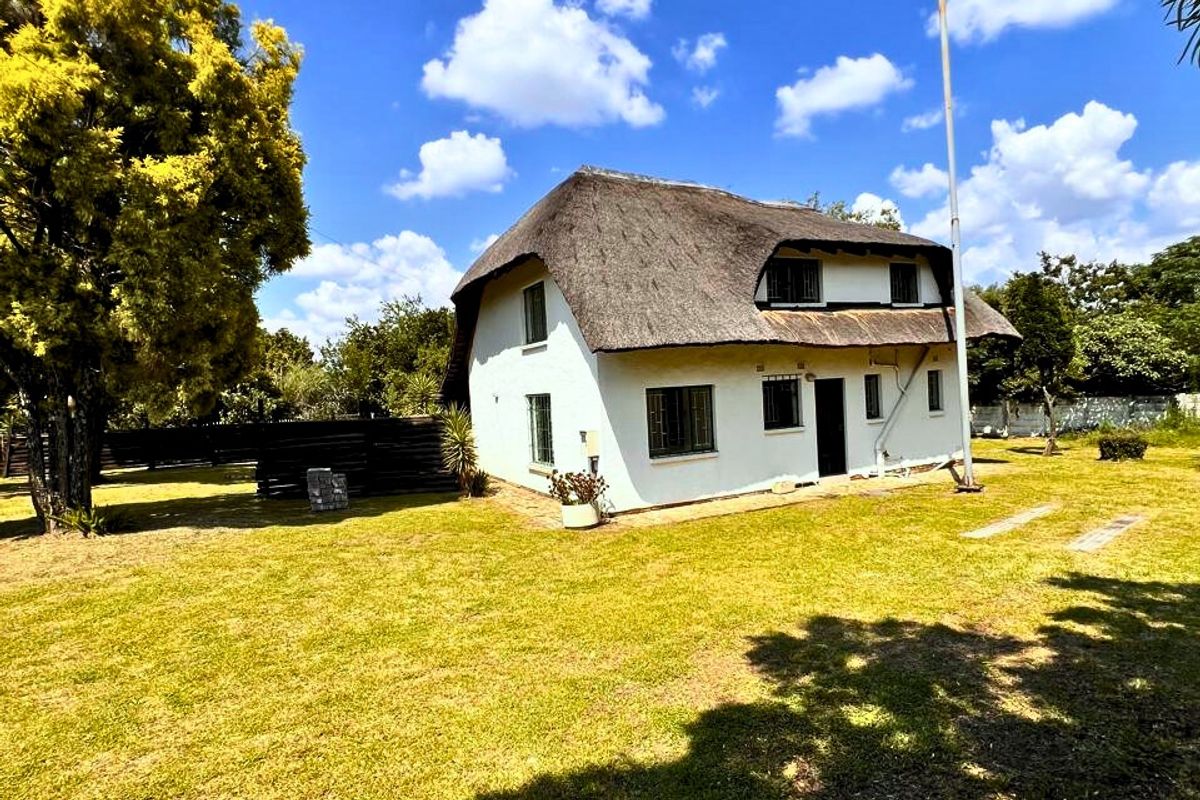 House Rental Monthly In Sandton - Photo 2
