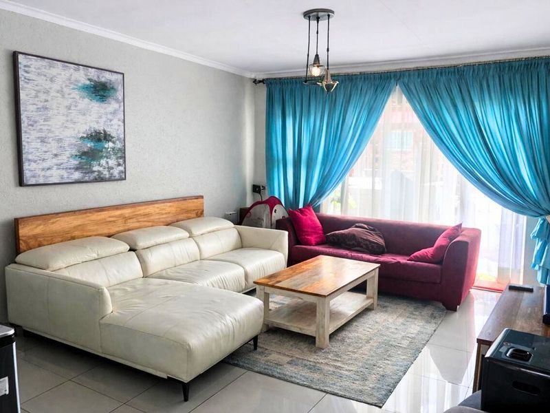Apartment For Sale In Sandton - Photo 4