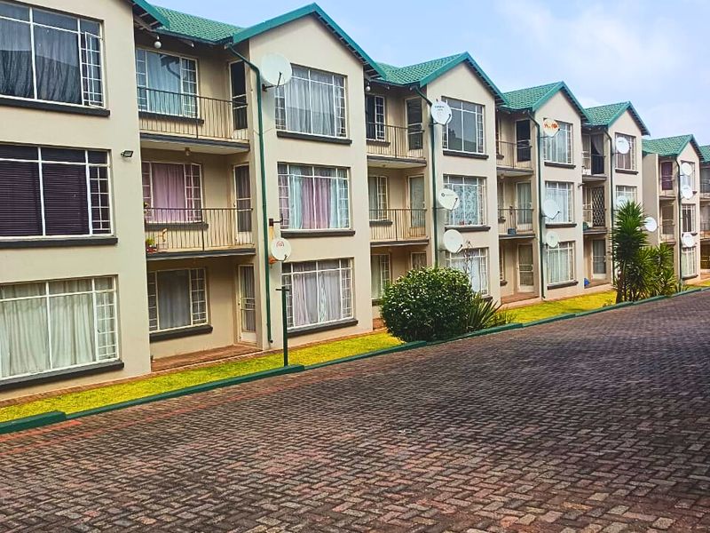 Apartment For Sale In Krugersdorp - Photo 3