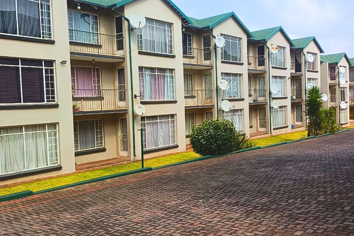 Apartment For Sale In Krugersdorp - Photo 3