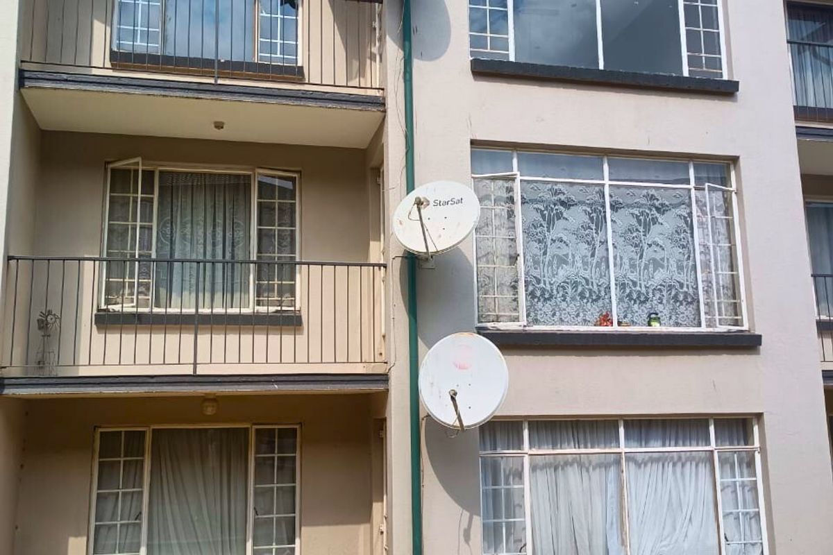 Apartment For Sale In Krugersdorp - Photo 2