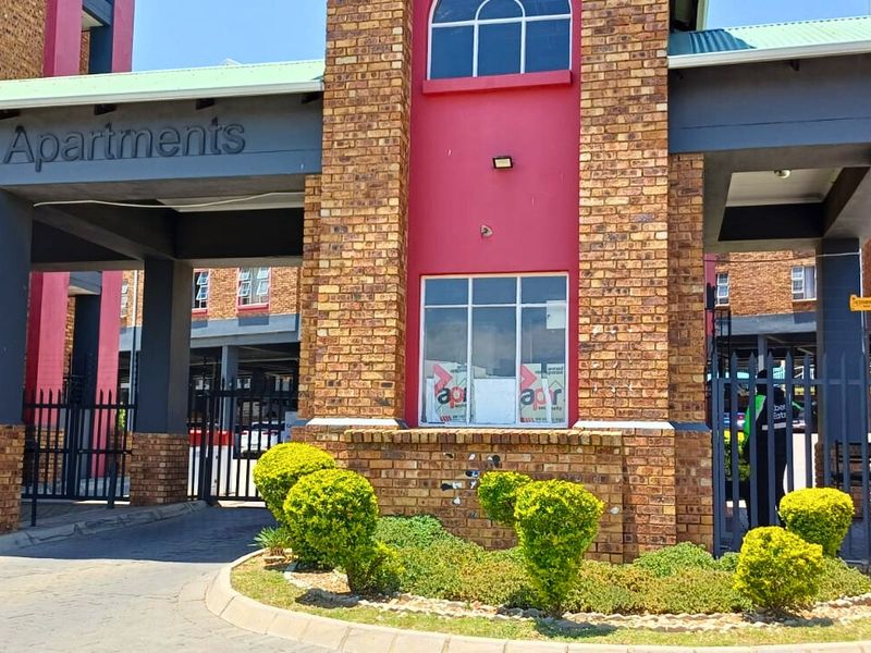 Apartment For Sale In Midrand - Photo 3