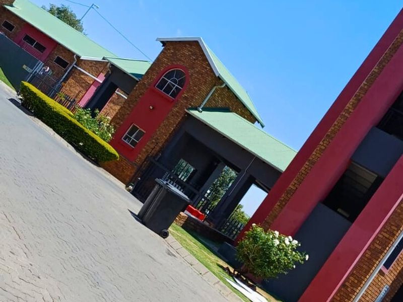 Apartment For Sale In Midrand - Photo 5