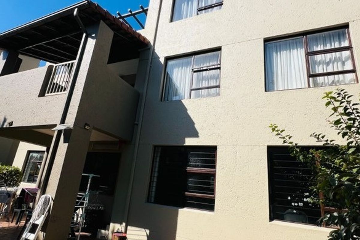 Apartment For Sale In Sandton - Photo 2