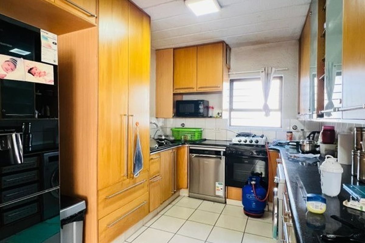 Apartment For Sale In Sandton - Photo 5