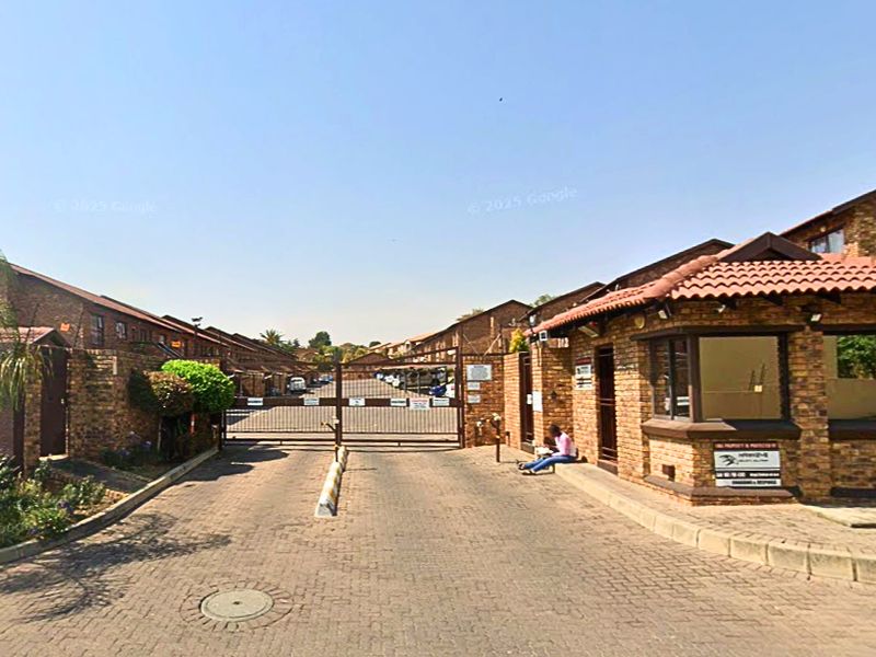 Apartment For Sale In Midrand - Photo 2