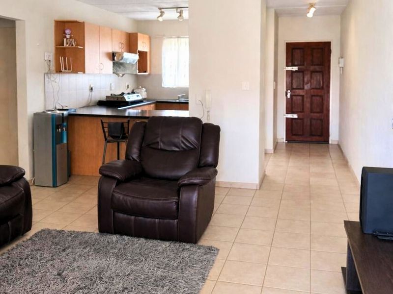 Apartment For Sale In Midrand - Photo 4