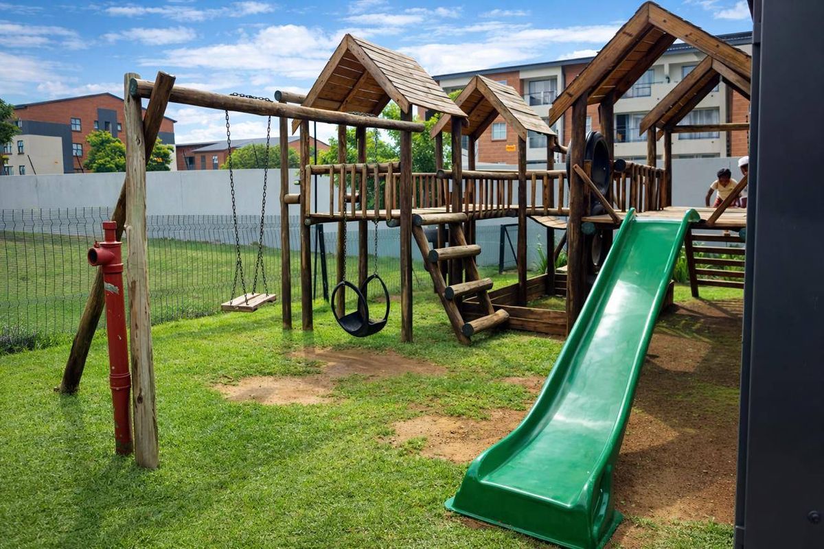 Apartment For Sale In Midrand - Photo 2