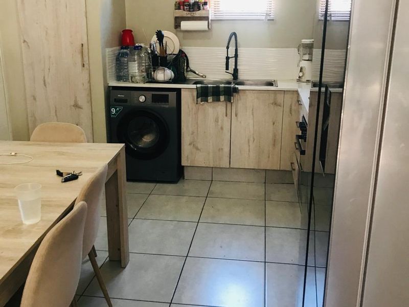 Apartment For Sale In Midrand - Photo 8
