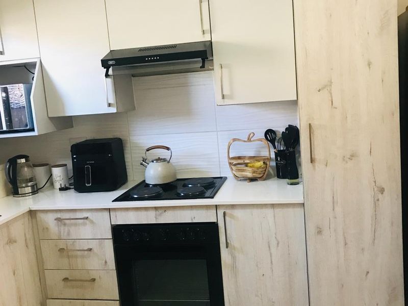 Apartment For Sale In Midrand - Photo 6