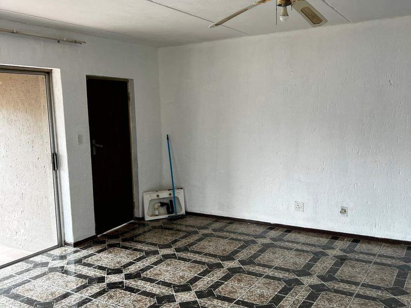 Apartment For Sale In Midrand - Photo 4