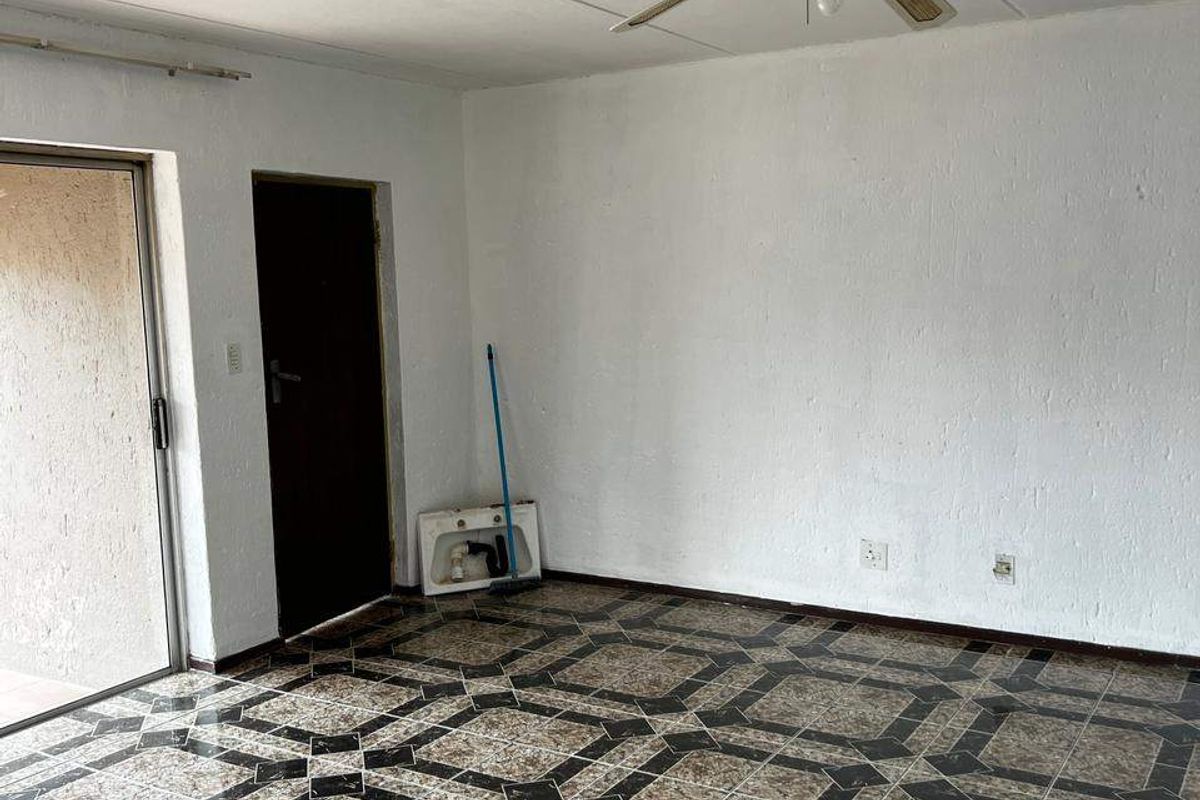 Apartment For Sale In Midrand - Photo 4