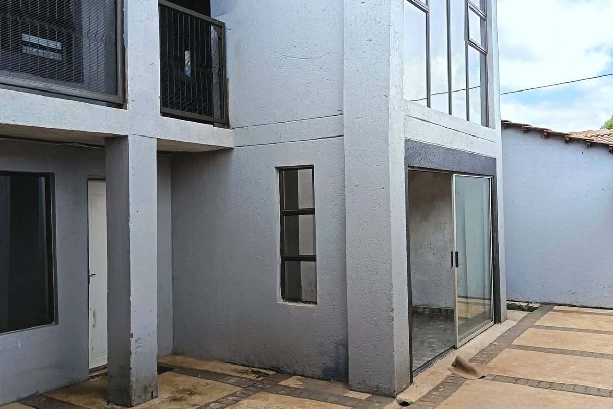 House For Sale In Soshanguve - Photo 5