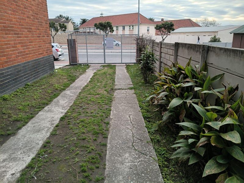 Apartment For Sale In Port Elizabeth - Photo 8