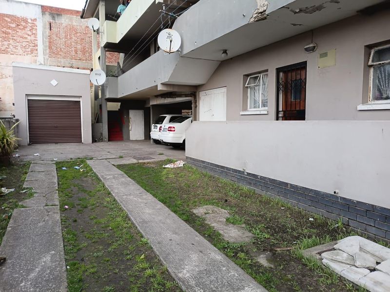 Apartment For Sale In Port Elizabeth - Photo 9