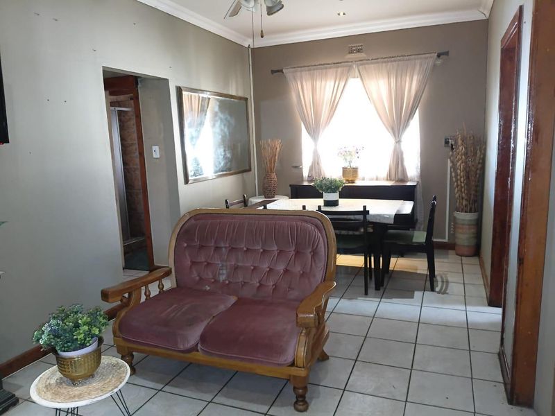 House For Sale In Port Elizabeth - Photo 5